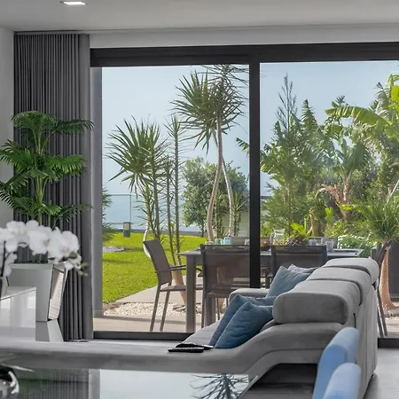 Vila Modern Pool Garden Seaview Ocean Sunset