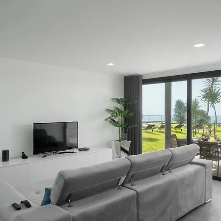 Modern Pool Garden Seaview Ocean Sunset Caniço